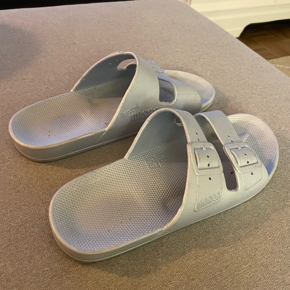 🩵🩵 Freedom Moses 🩵🩵 Size 8/9